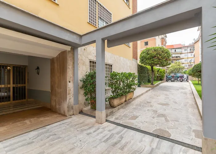 Fleming By Hili Pensión