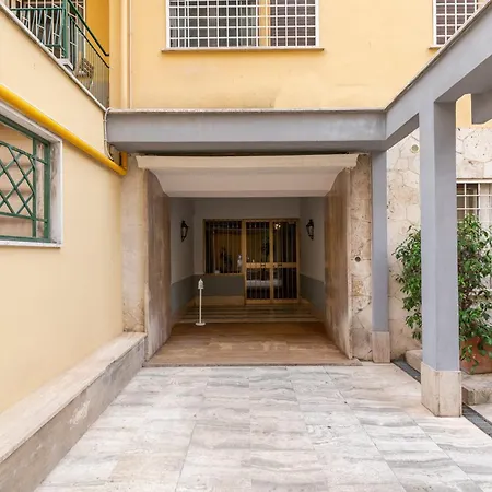 Fleming By Hili Ρώμη