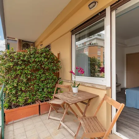 Fleming By Hili Πανσιόν