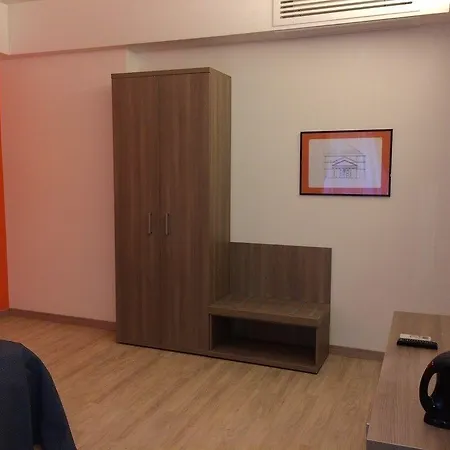 Πανσιόν Fleming By Hili