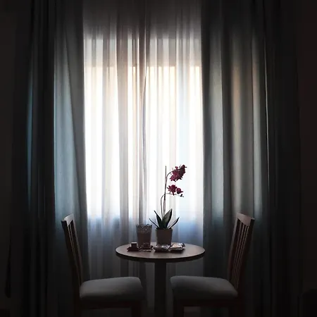 Fleming By Hili Πανσιόν