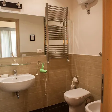 Fleming By Hili Πανσιόν